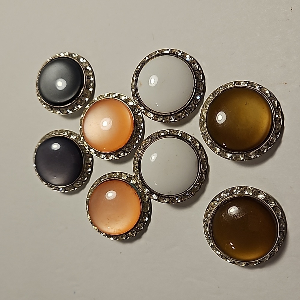 Vintage 4 Pr Lucite Colored Centers surrounded by Rhinestones on Silver Clip Ons